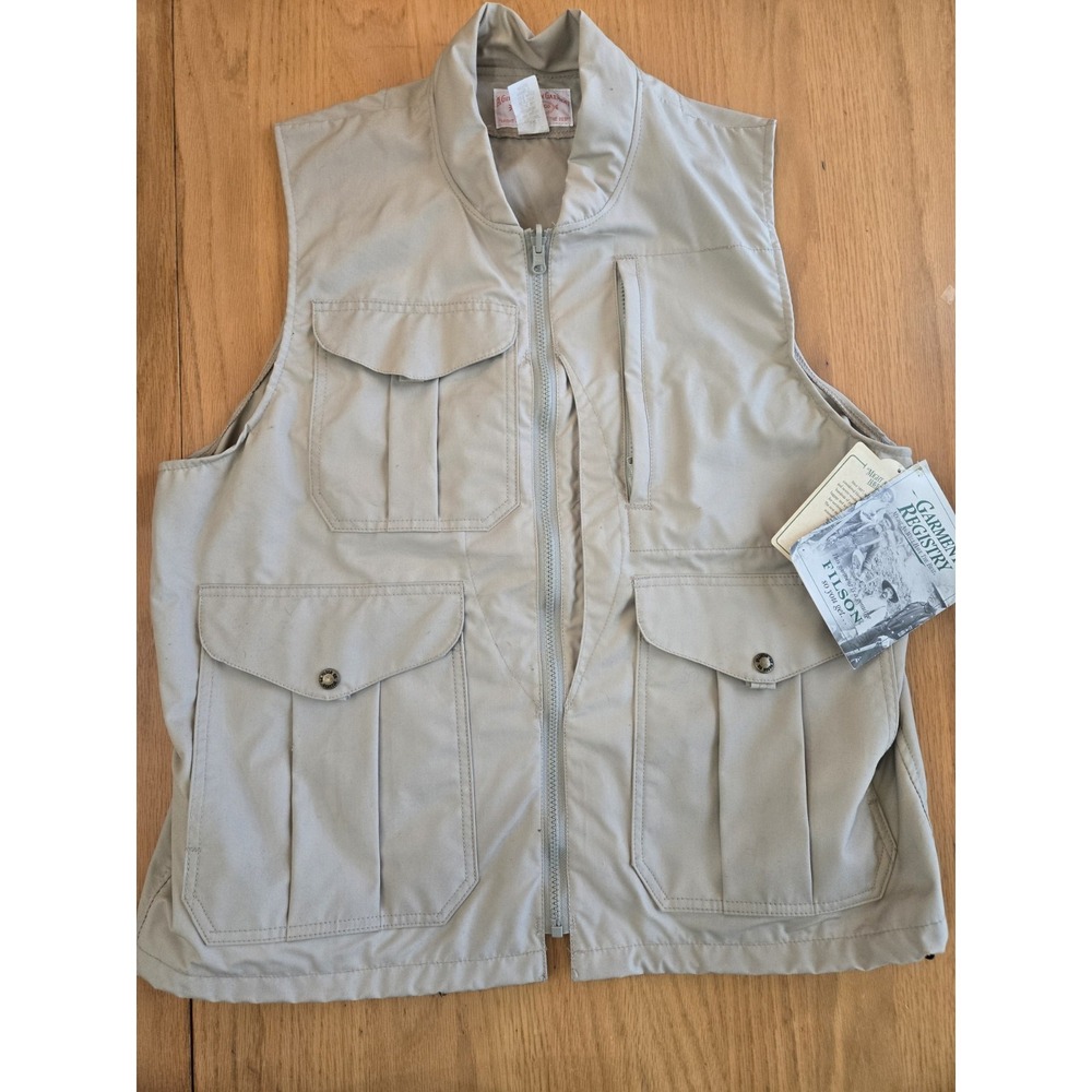 VTG NWT C.C. Filson Fishing Hiking Camping Vest 556 Size L MENS khaki Cotton